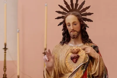 por que la iglesia catolica celebra en junio al sagrado corazon