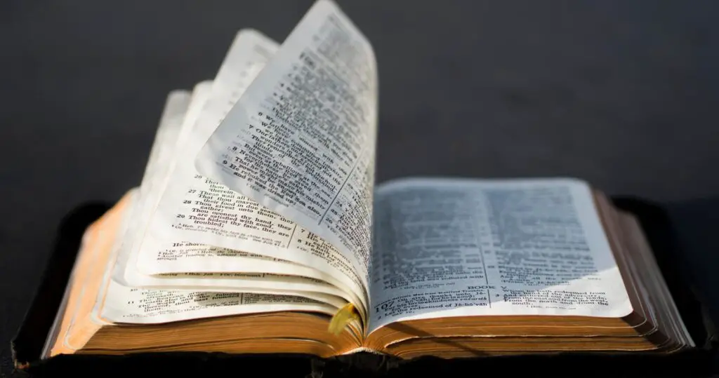 la importancia del espiritu santo en la vida cristiana una guia para comprender su relevancia 1